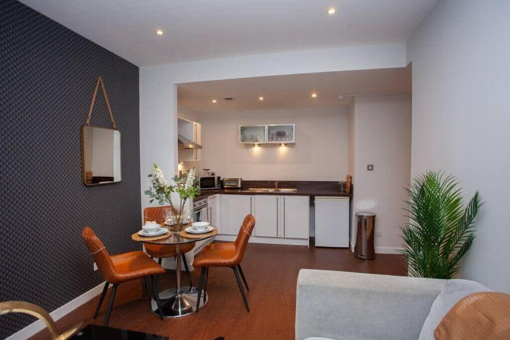 1 Bedroom Apartment In Very Central Location Glasgow Dış mekan fotoğraf
