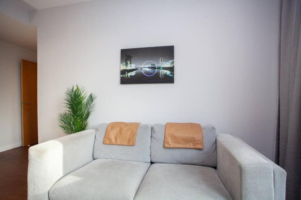 1 Bedroom Apartment In Very Central Location Glasgow Dış mekan fotoğraf